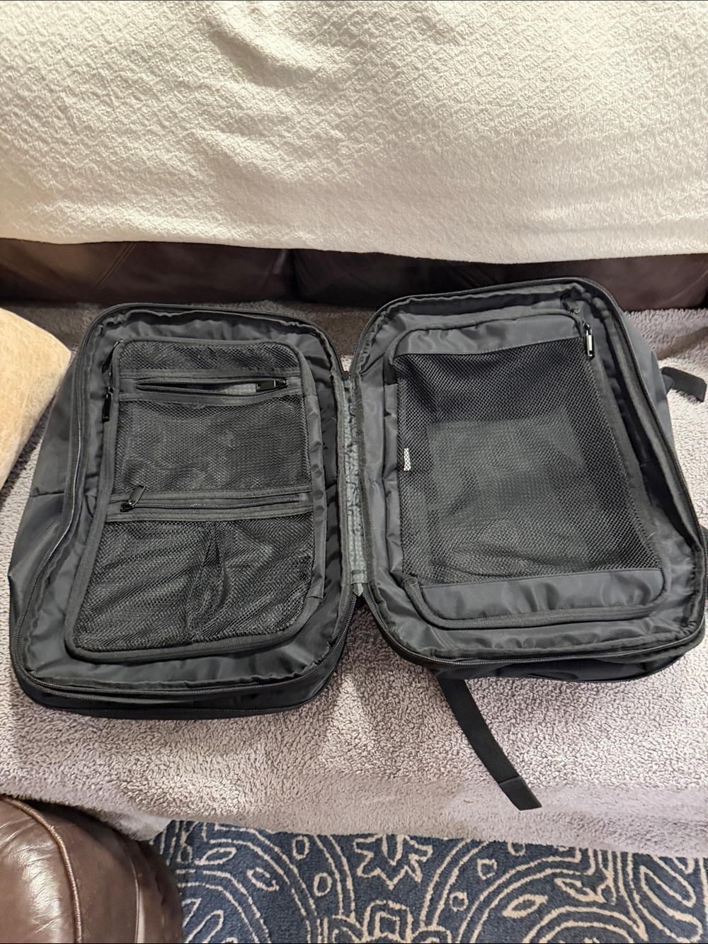Duchamp London Expandable Travel Backpack Suitcase - Picture 9 of 11